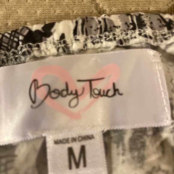 Gently used Dress size M - Picture 2 of 2